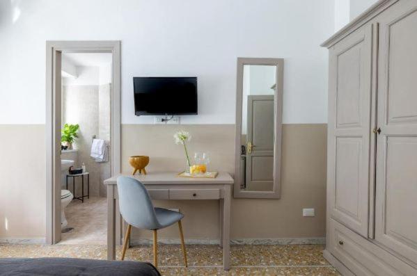 Next Stop Vatican Guest House - 5