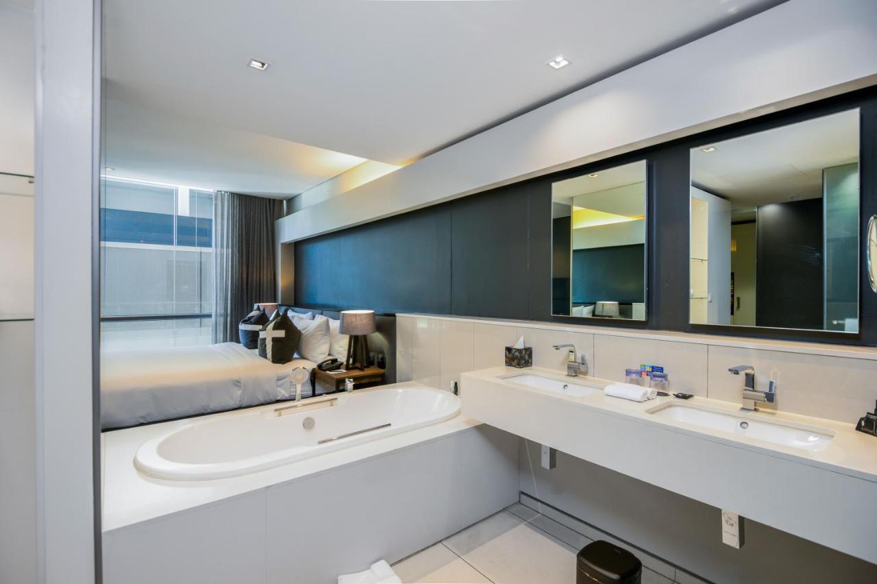 The Capital 15 on Orange Hotel & Spa - 2