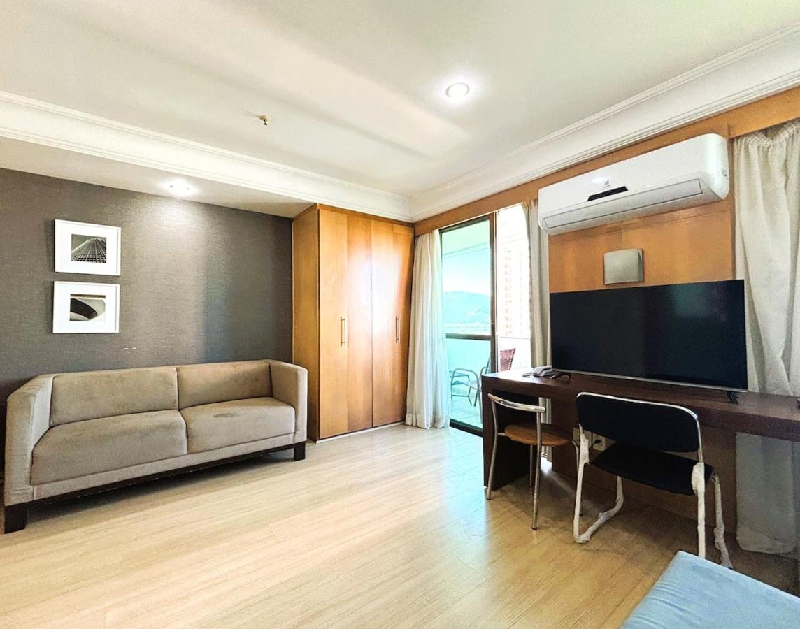 Apartamento com Estrutura de Hotel na Barra