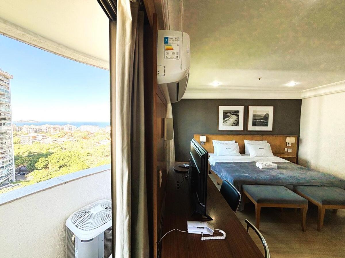 Apartamento com Estrutura de Hotel na Barra - 2