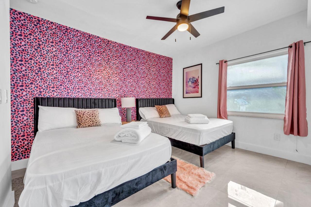 The Pink Palm Little Havana Pool & Hot Tub - 2