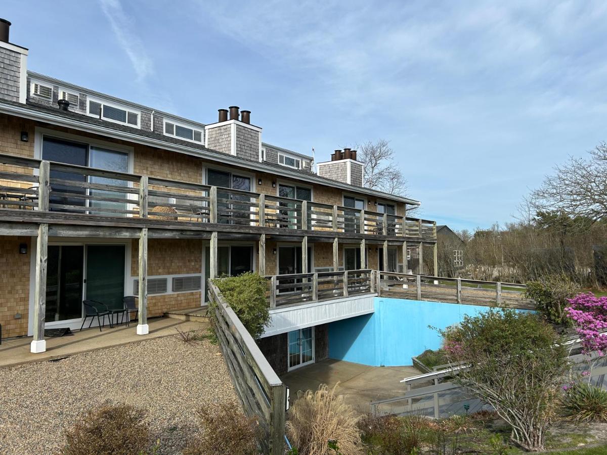 Island Inn — photo 2