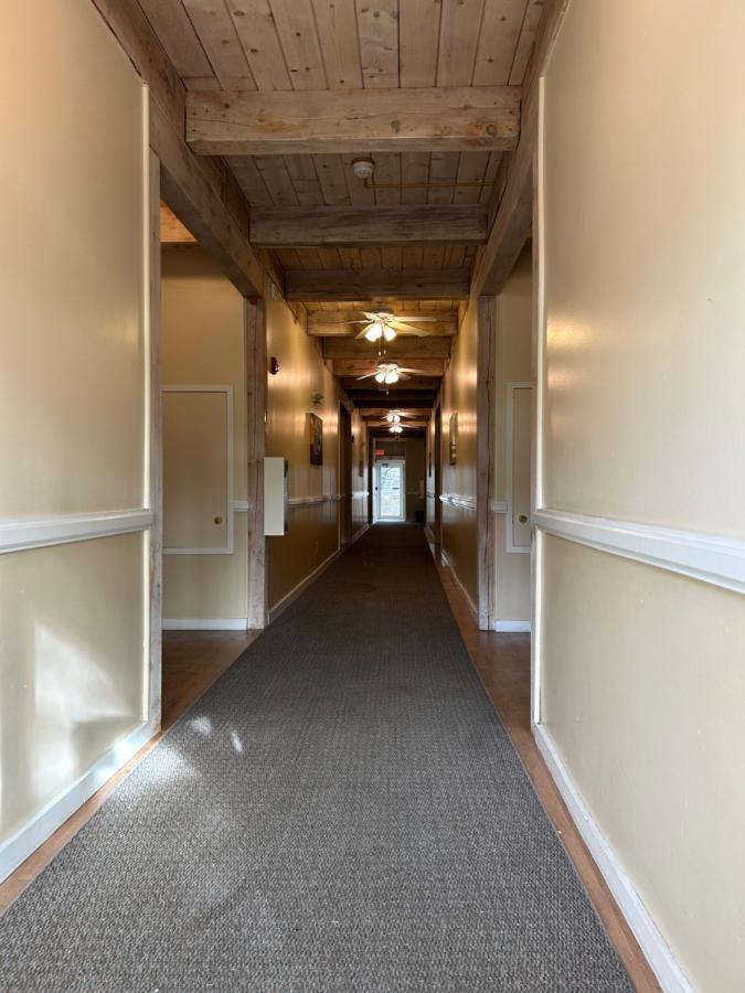 Island Inn — photo 11