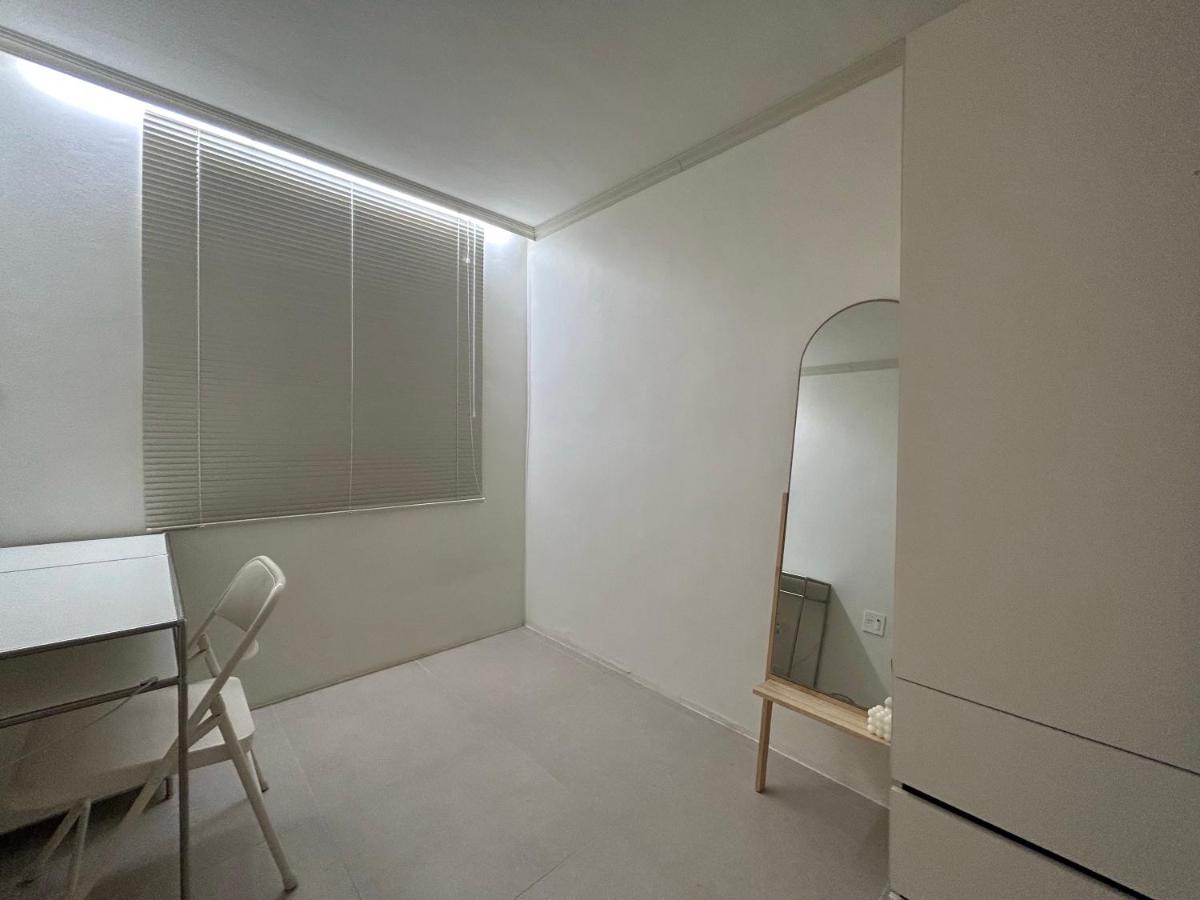 Calm&Jay Quiet Local Stay Hongdae - 2