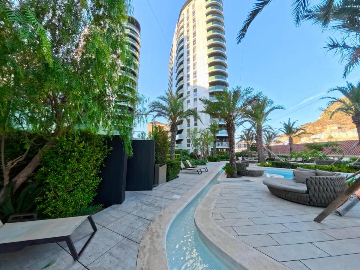 Modern Luxury Studio with Balcony Pool and Parking