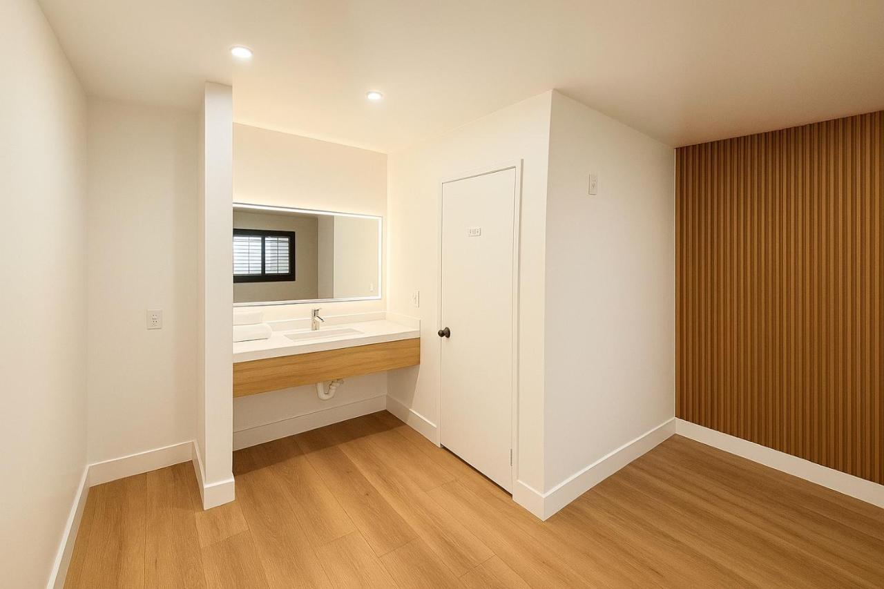 Casa Blanca Hotel - Azusa, Los Angeles — photo 14