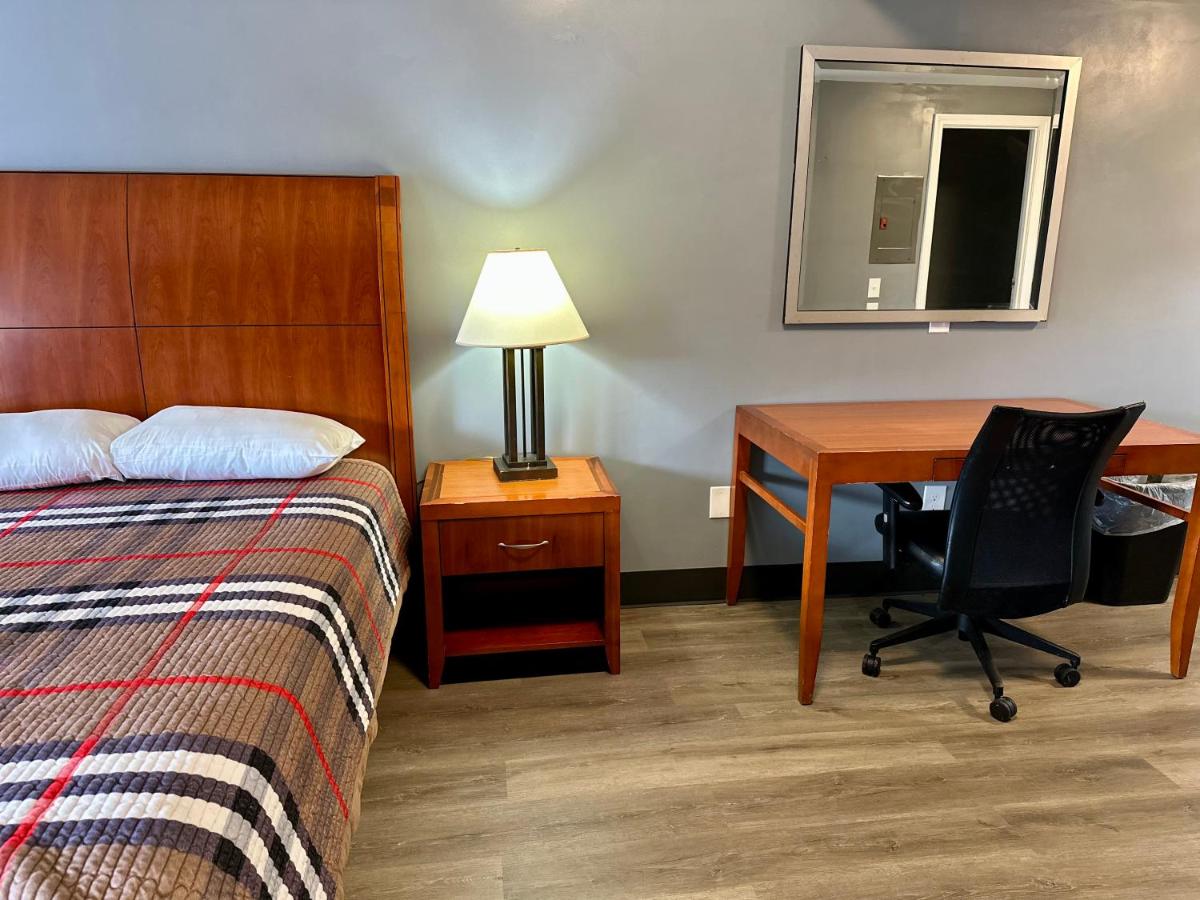 Lee's Motel — photo 12