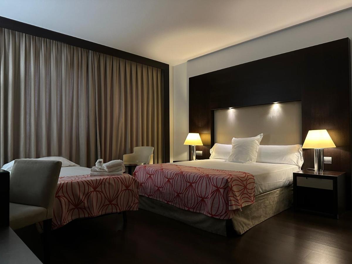 Double Room (2 Adults + 1 Child )