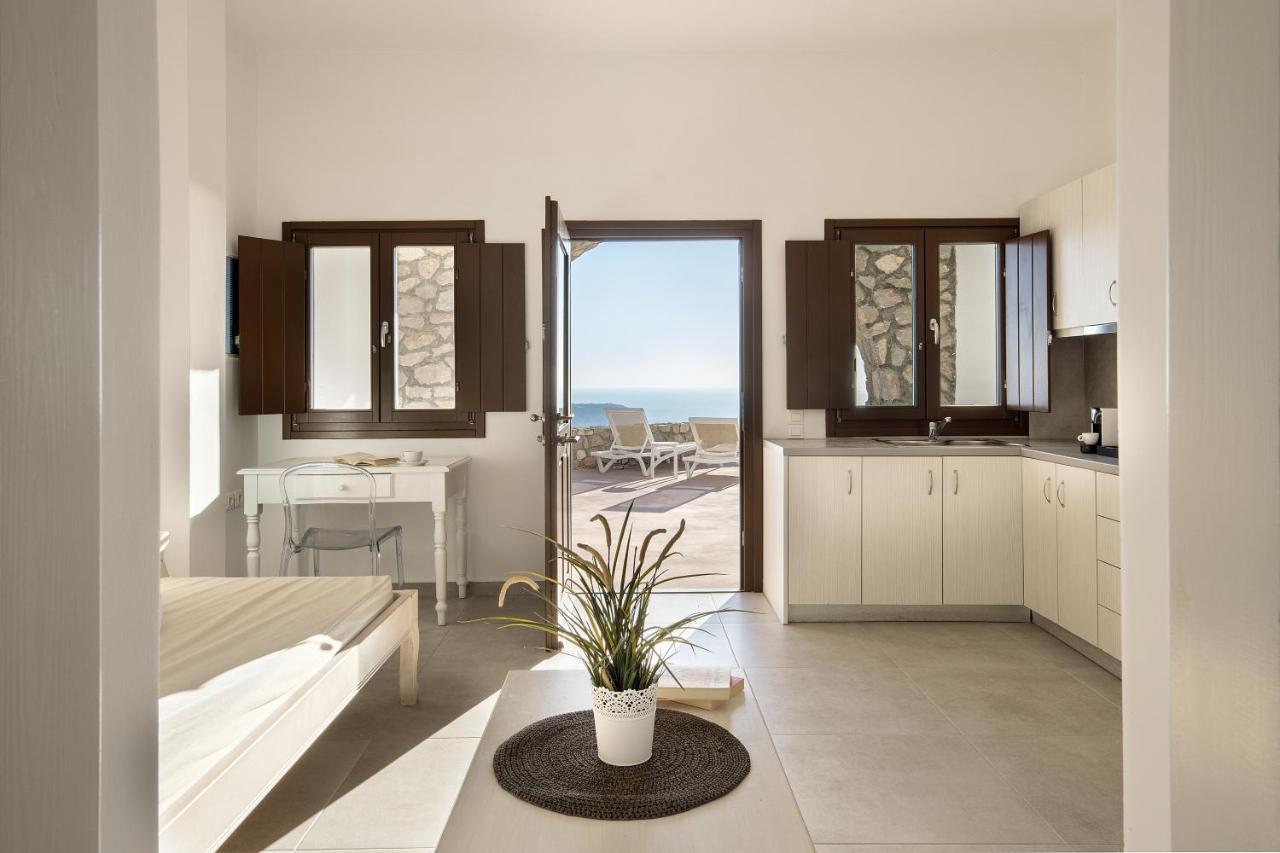 Zatrikion Santorini Villas - 3