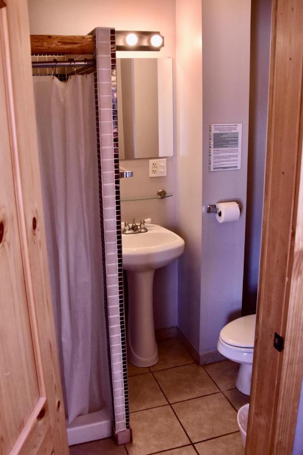Yellowstone Holiday Motel — photo 20
