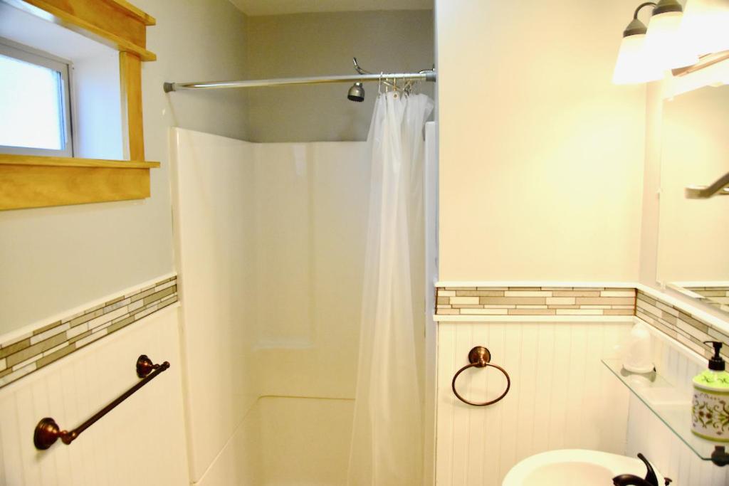 Yellowstone Holiday Motel — photo 21