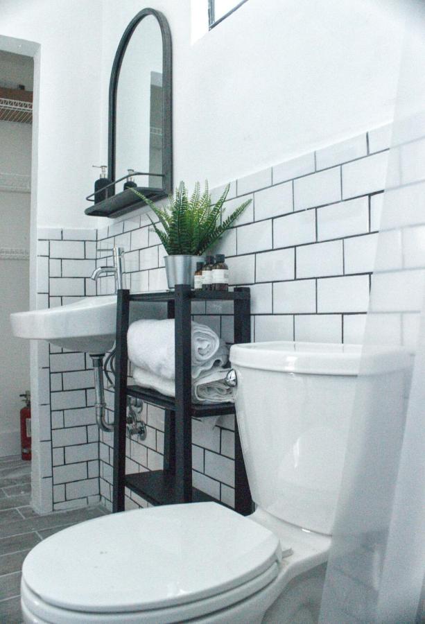 The Havana Nights Guesthouse - Private Stay with Free Parking in the Heart of Miami - 5