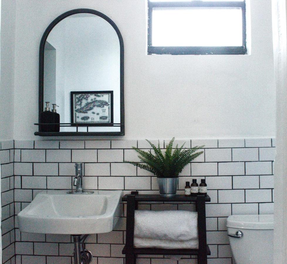 The Havana Nights Guesthouse - Private Stay with Free Parking in the Heart of Miami - 4