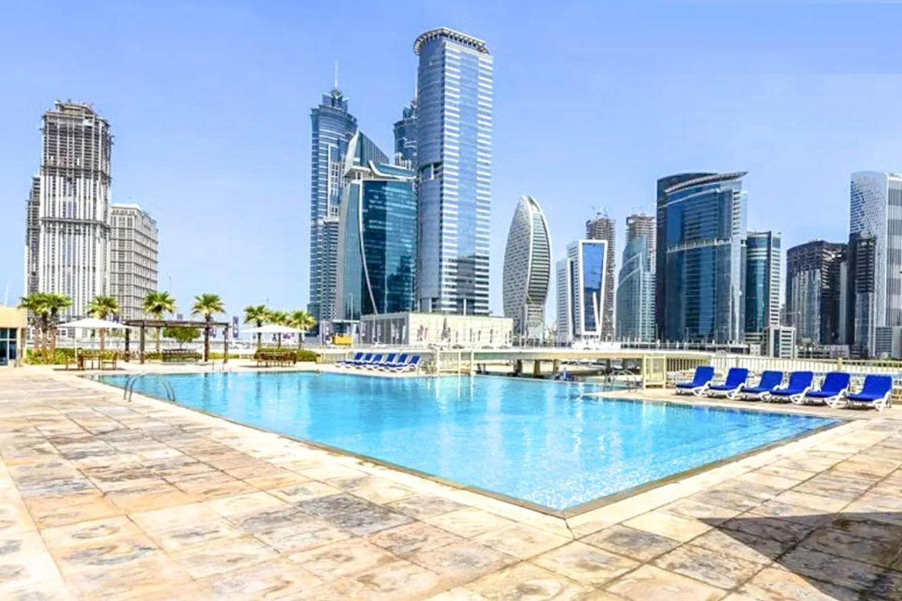 Yogi - 2BR Churchill On High Floor With Burj View - 4