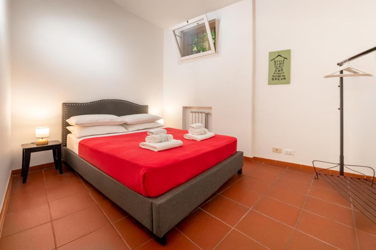 Number Five Apartment in Trastevere - 2