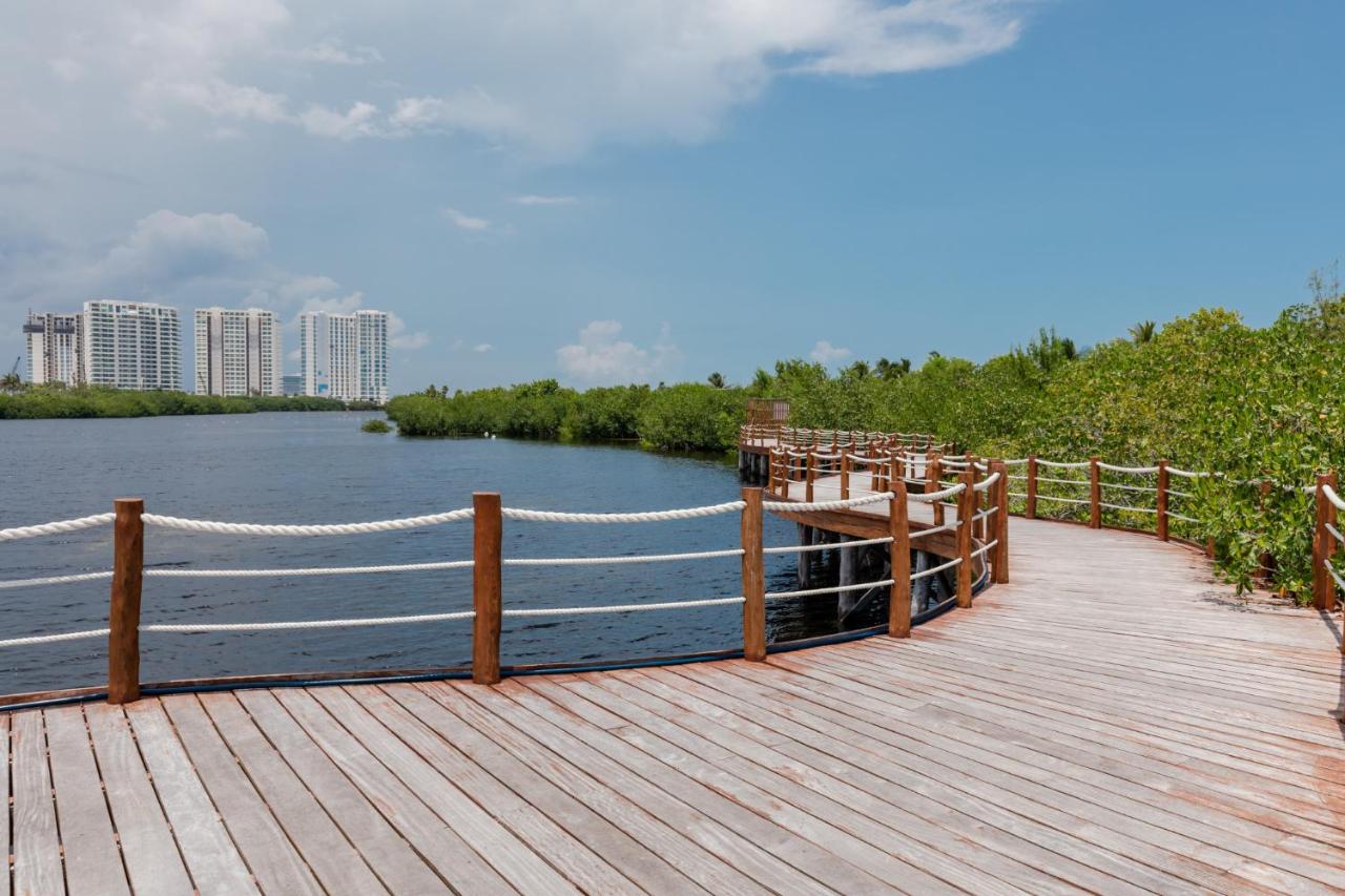 Rooftop pool- family apartment- ocean view -close - 3