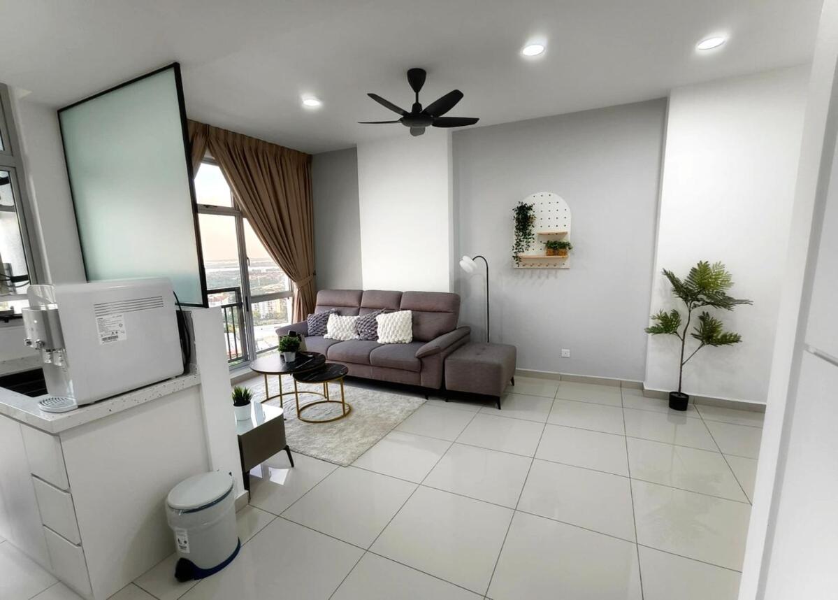 Classic Seaview Seri Alam 5min to Regency & Pasir Gudang Hospital, 6pax Offer 20 Rebate for 3day Stay, Free Netflix Coway Filter 1 Carpark - 3