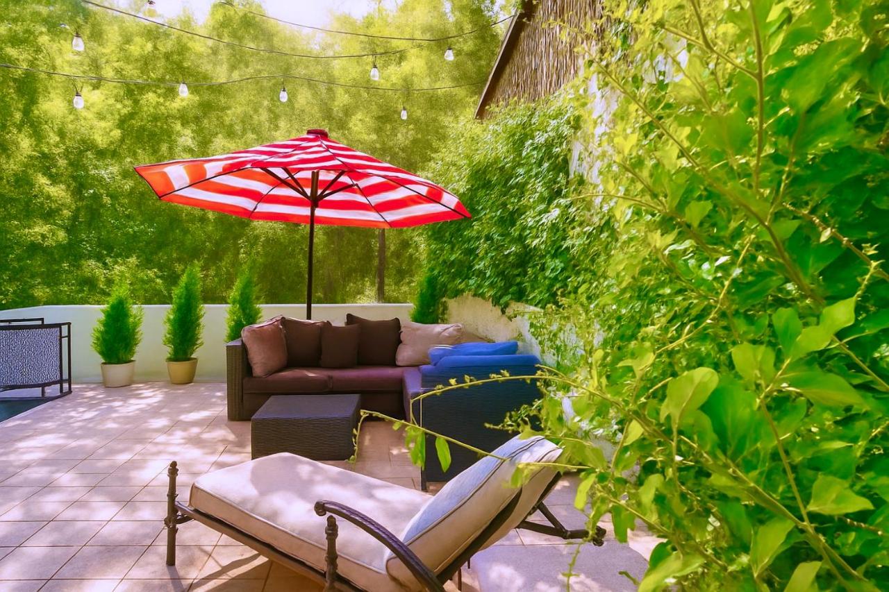 Enchanting Gated Hollywood Hills Oasis with Tranquil Treet-Top Views, Outdoor Living Room and Patios, Magical Zen Garden, Plus Bonus Romantic Guest House and Free Garage in LA's Most Desirable Central Serene Area, Sleeps 8-10 - 5