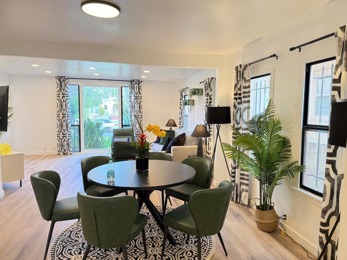 Modern Duplex with 6 beds and Sofa bed in Miracle Mile Longwood - 4