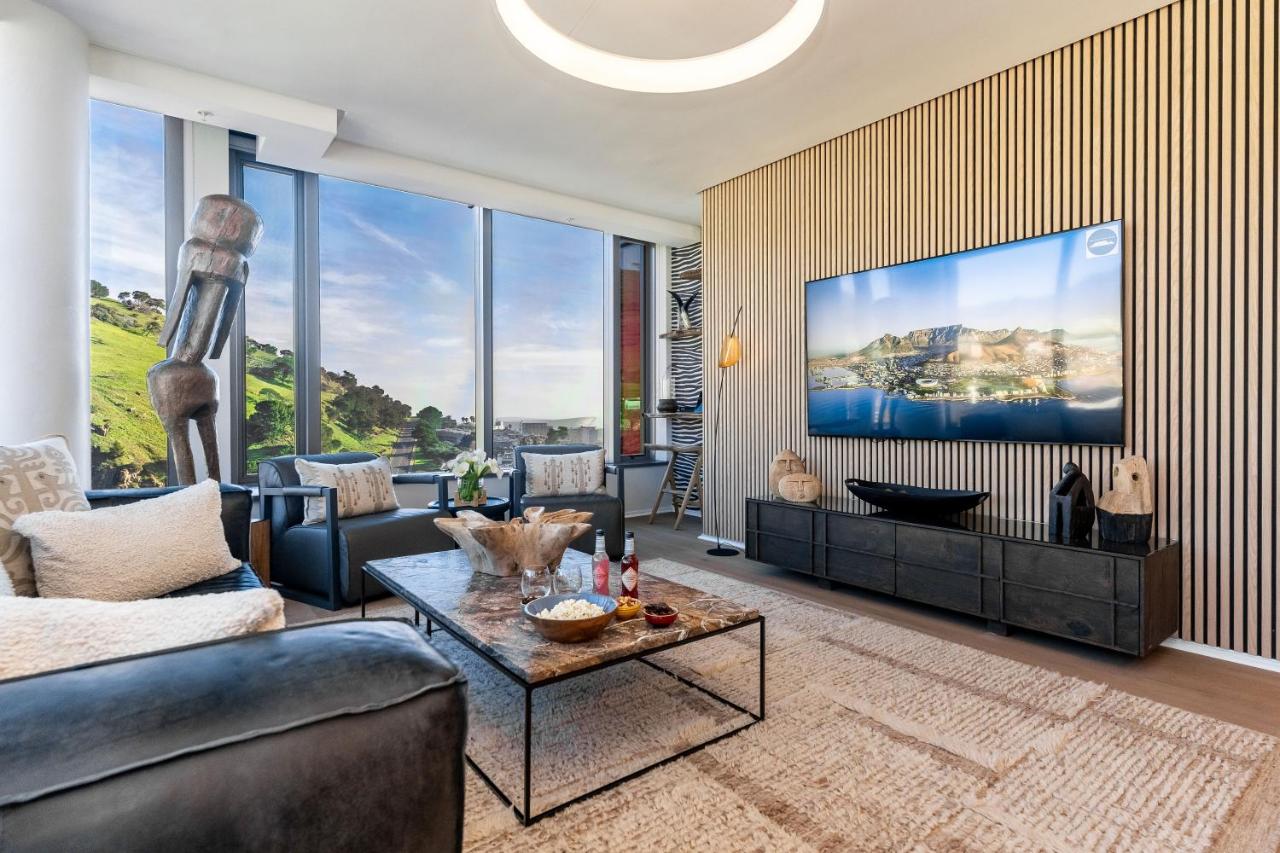 1509 on Strand - Luxury Apartment in Cape Town CBD - 3