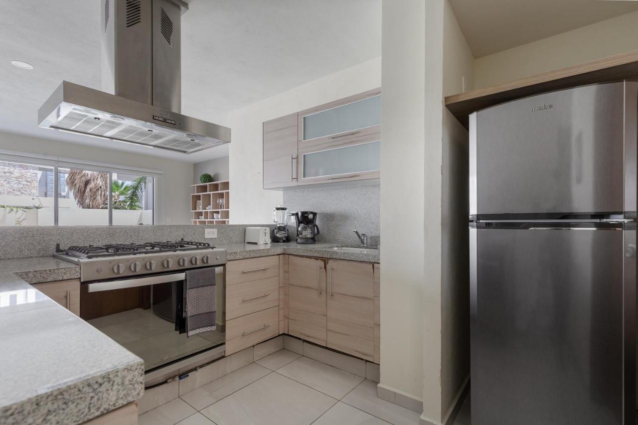 Deluxe fully furnished 2bd - 3