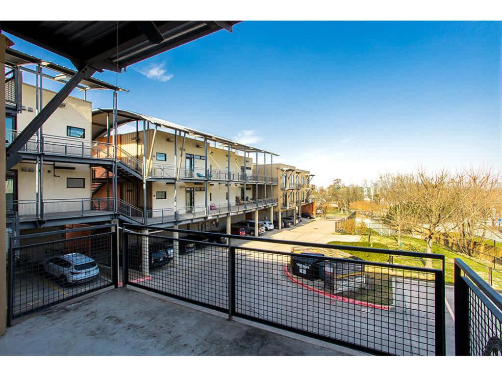 Convenient Condo Near Zilker & Barton Springs - 5