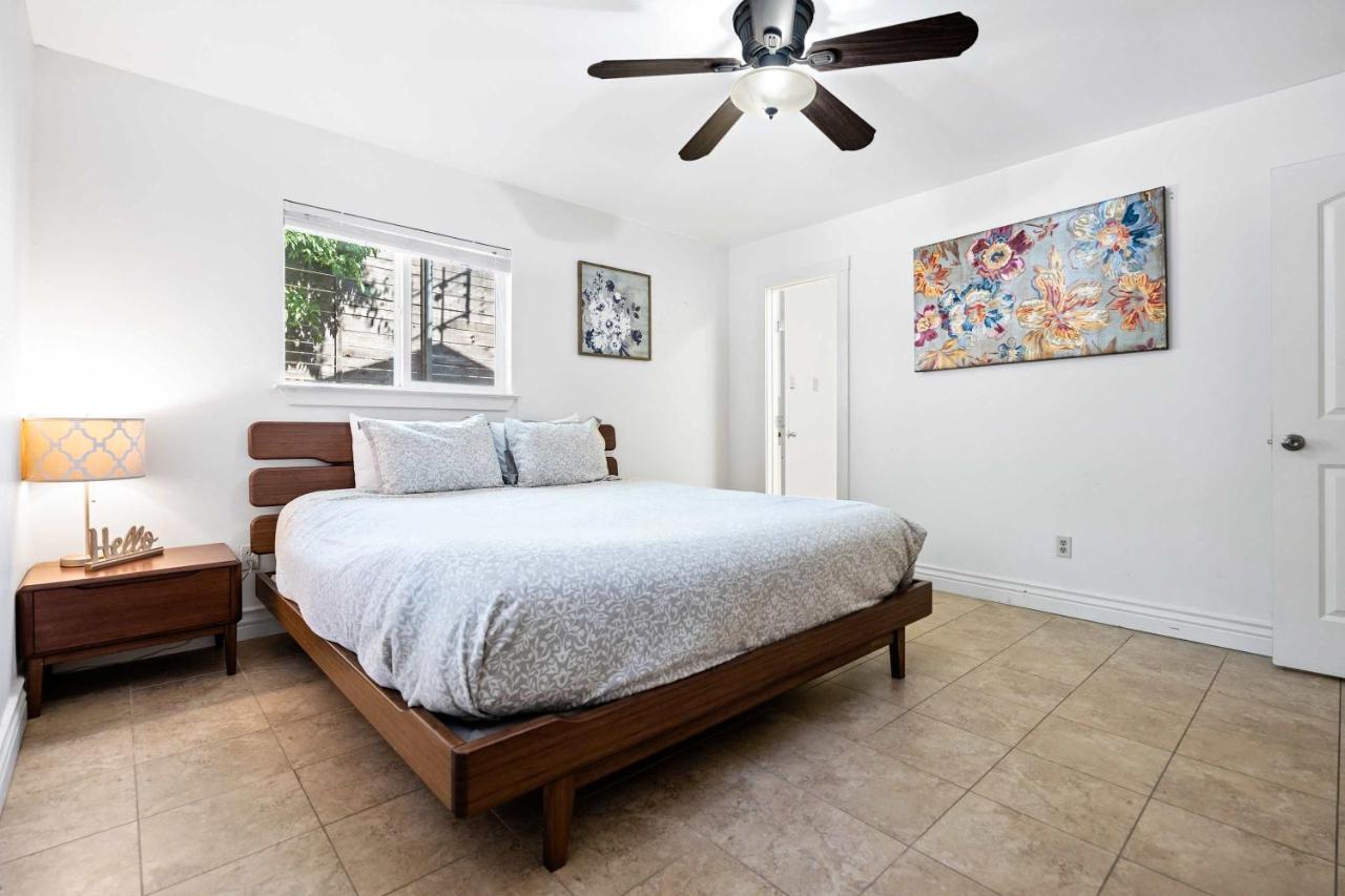 Screened-in Porch Walkable to SoCO - 4