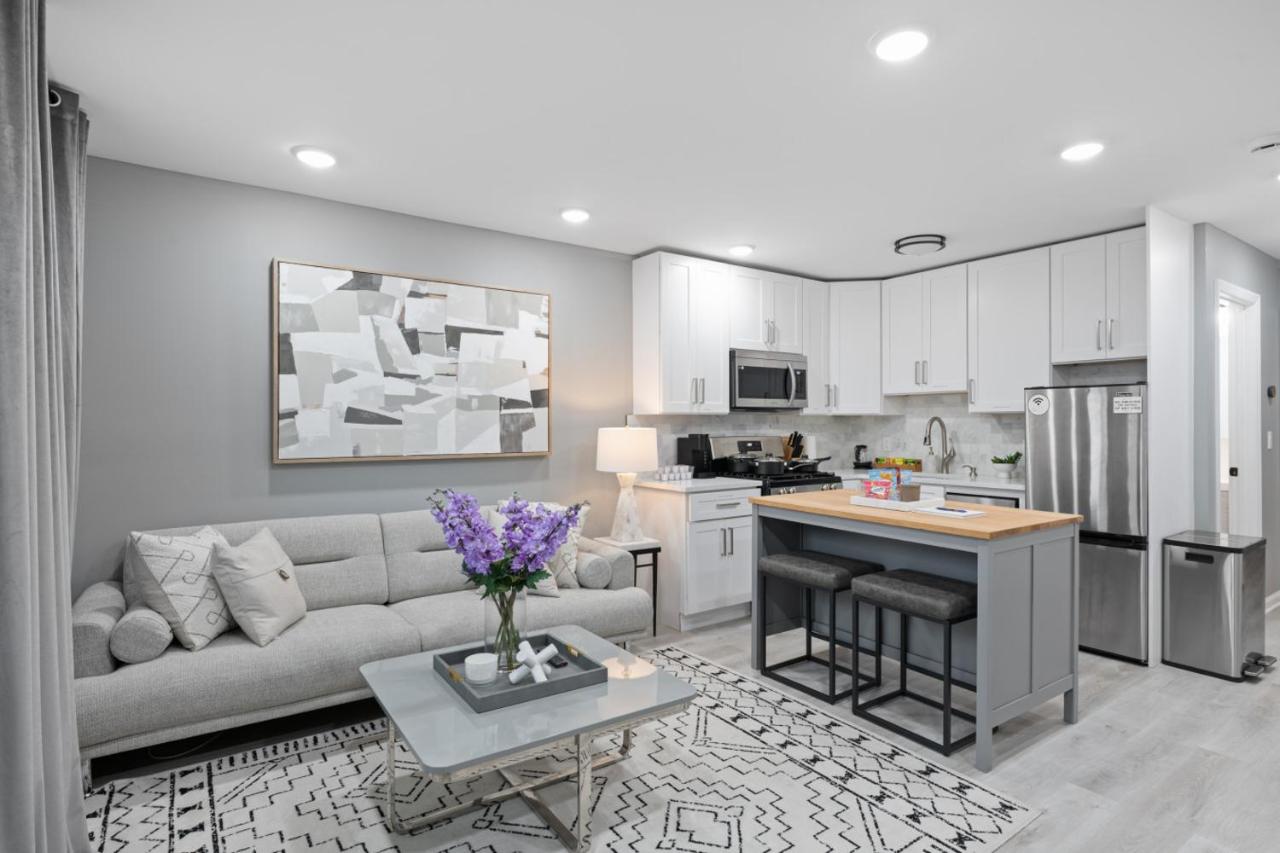 Modern Condo with Private Porch, Mins to NYC - 4