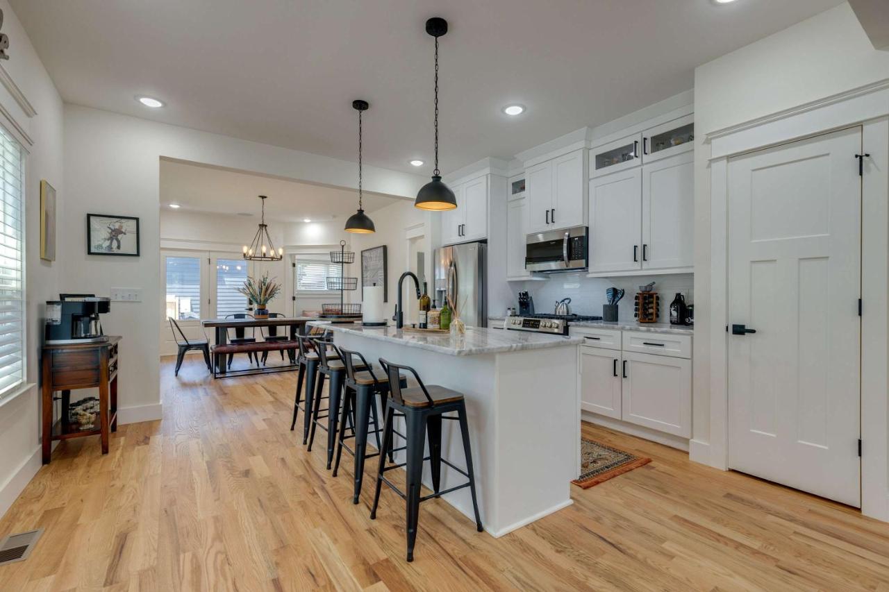 Sleek & Convenient East Nashville Home - 2