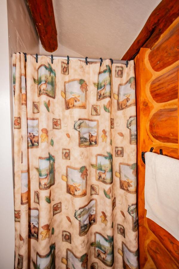 Cabin at Crooked Creek — photo 21