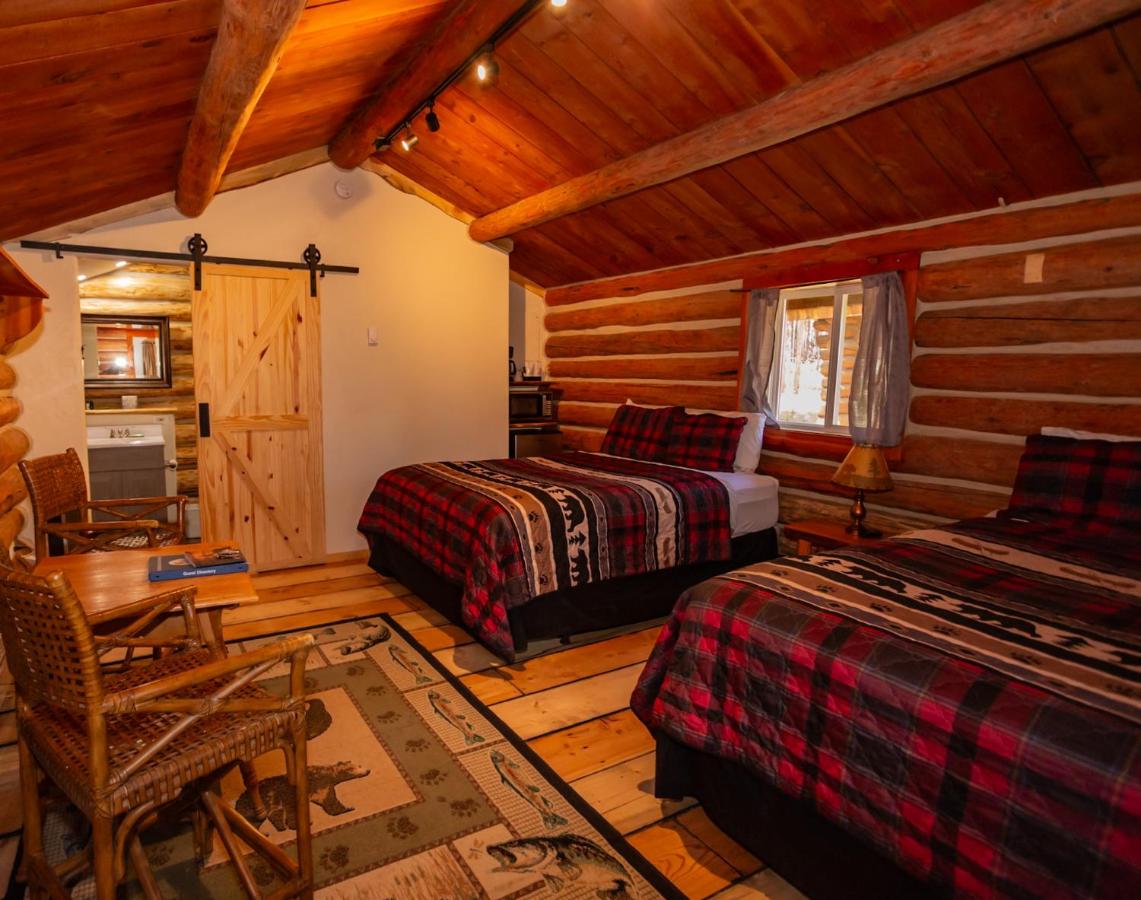 Cabin at Crooked Creek — photo 2