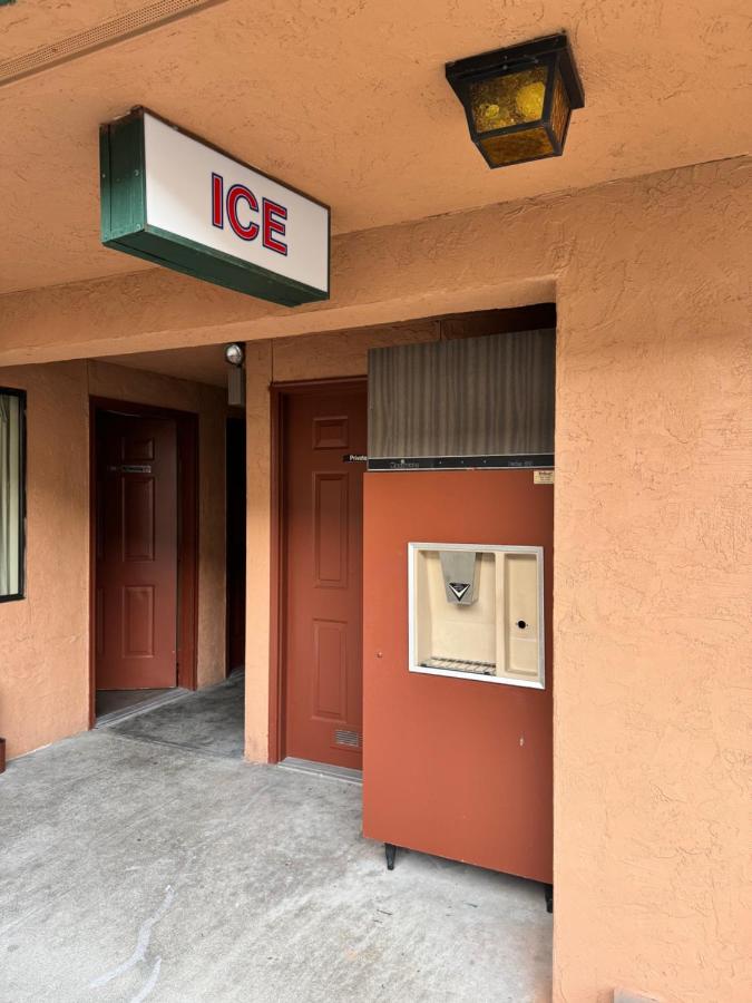 Ridge Crest Motel — photo 12