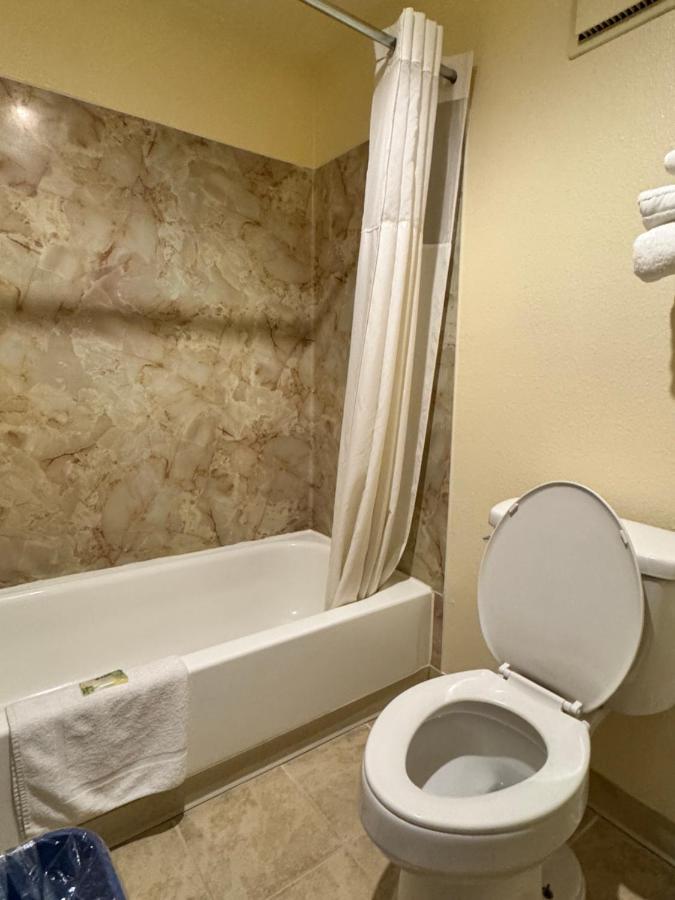 Ridge Crest Motel — photo 11