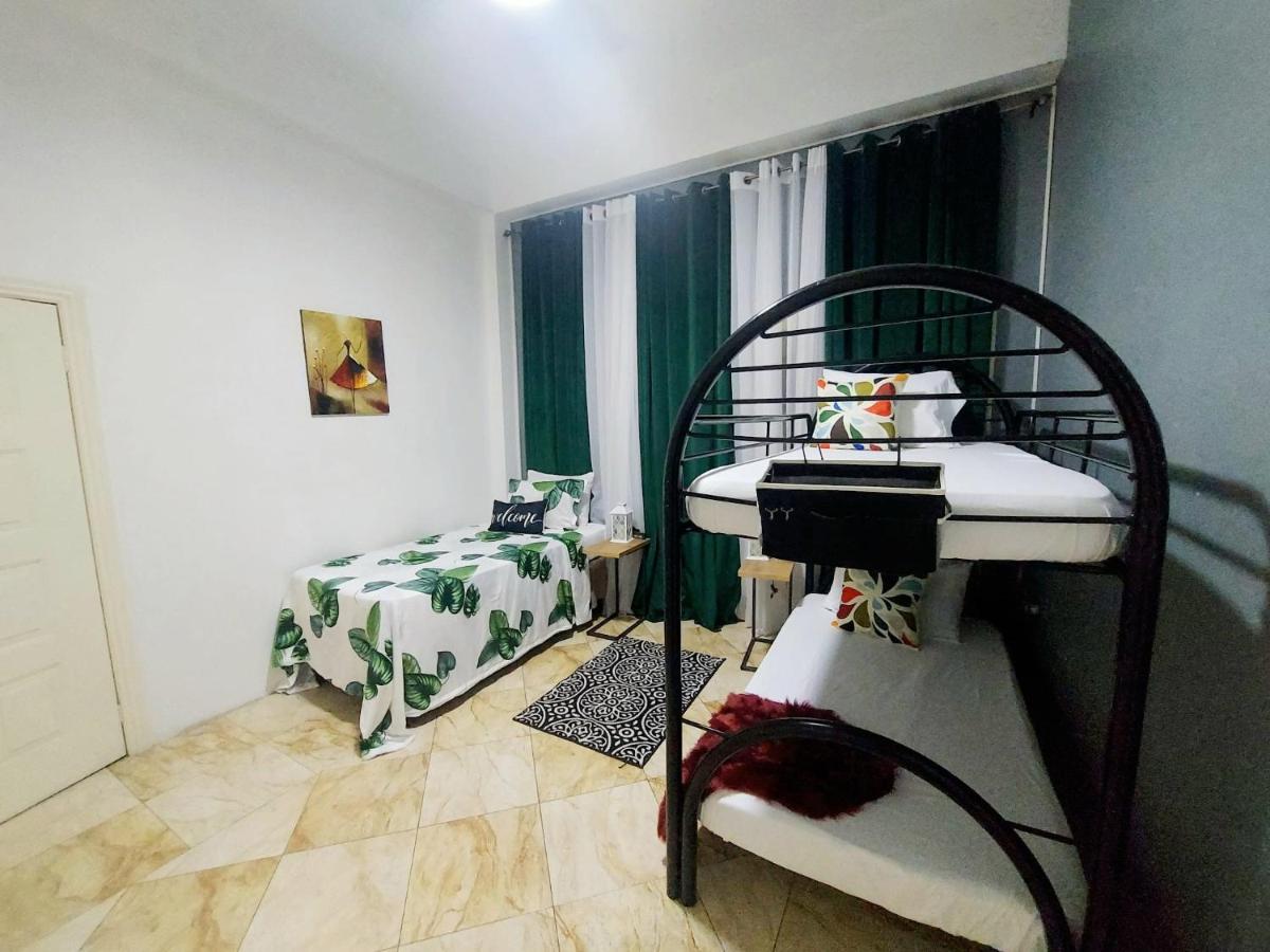 Kingston Manor Vacation Homes - 5