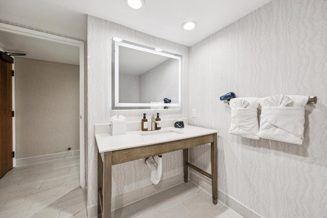 456 Embarcadero Inn & Suites — photo 20