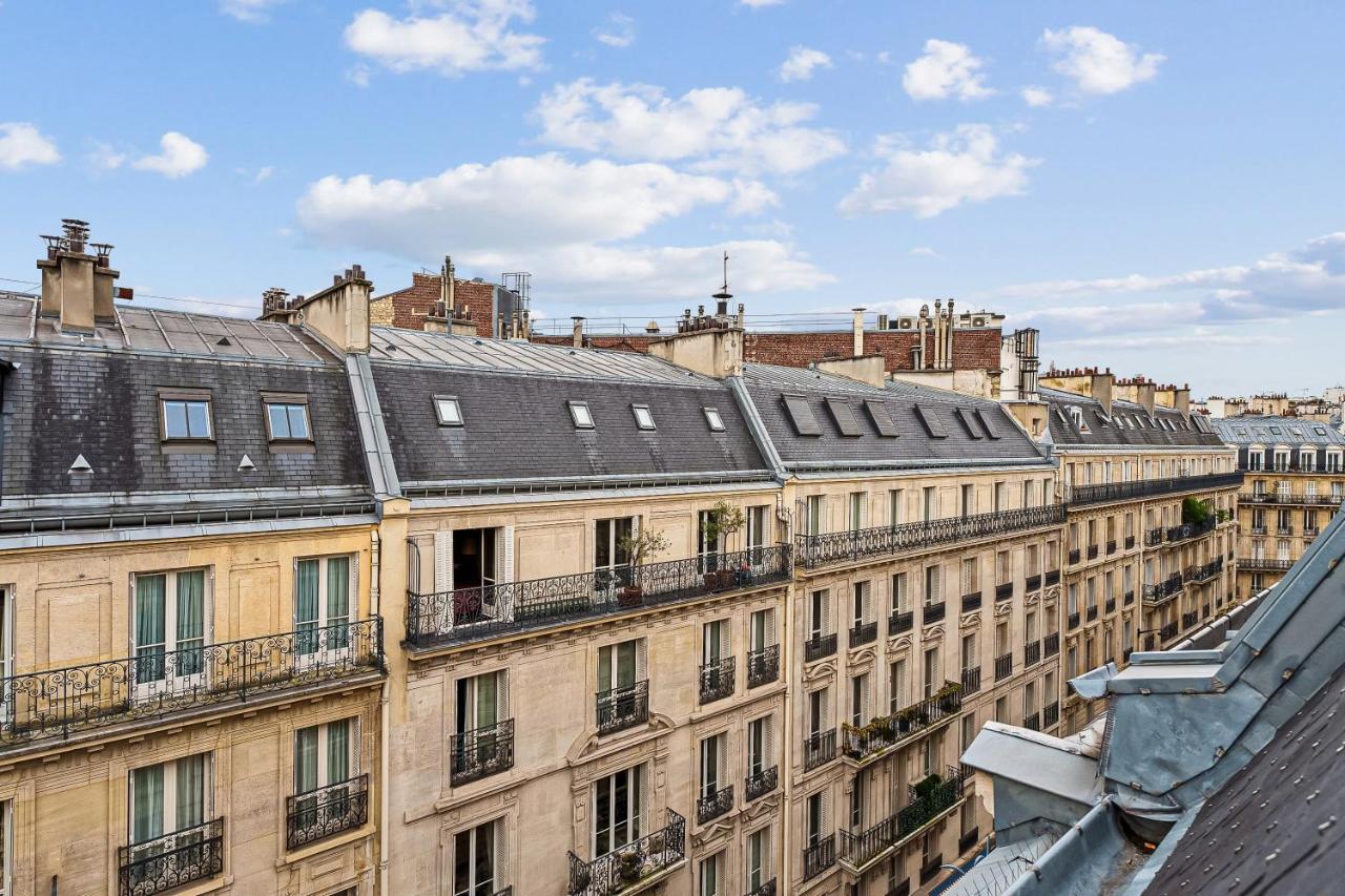 Quiet Spot by the Champs Elysee