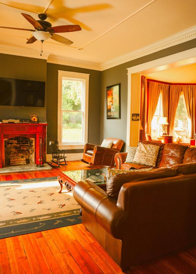 The Magnolia Mansion 6 Minutes to Broadway on 4 Acres - 2