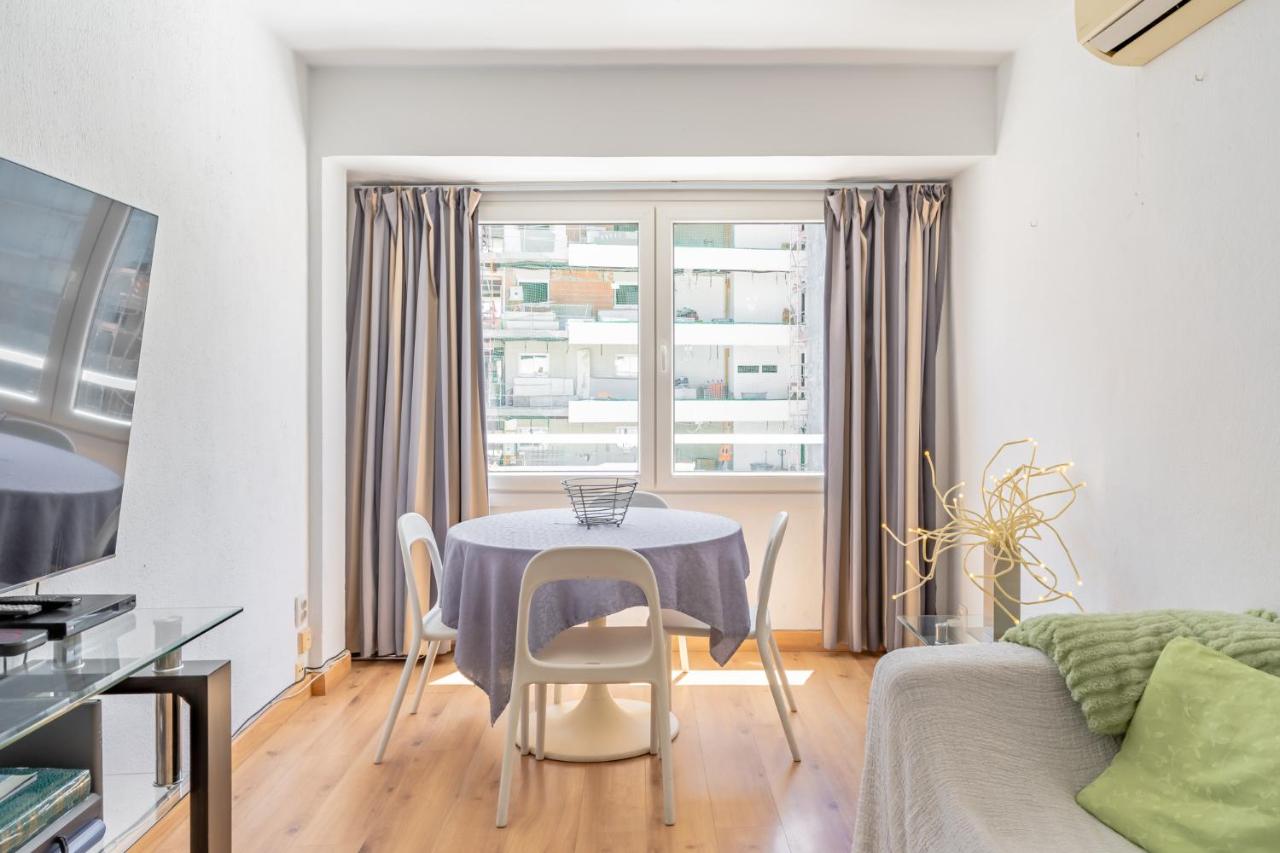 Urbanza City Center and Beach Apartment - 3