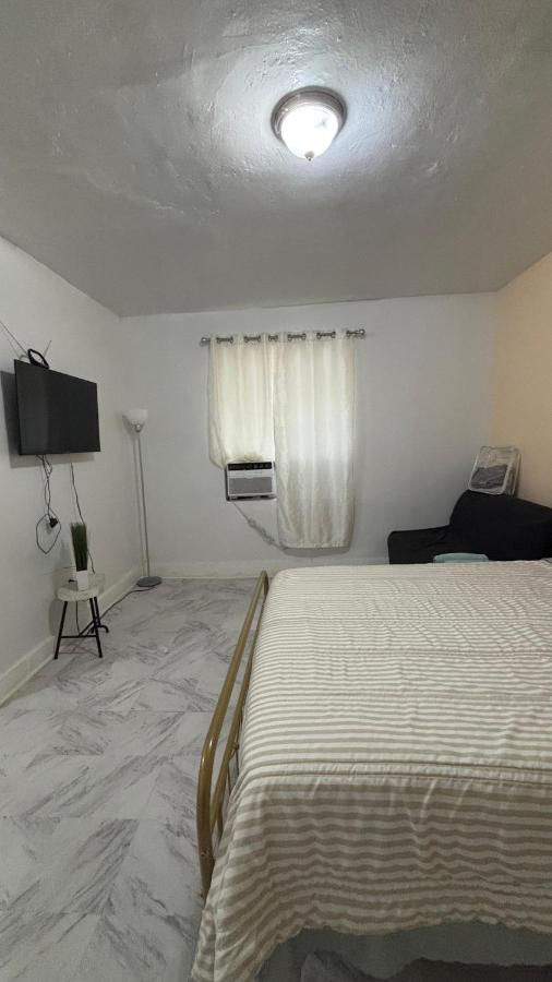 The Studio 6 Little Havana Walk to Marlins Stadium - 2