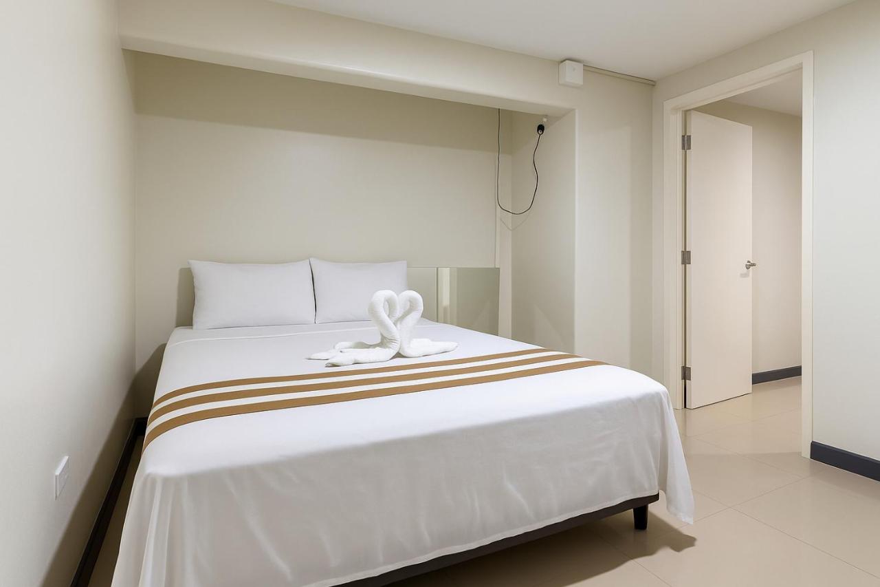 2 Bed-Sleeps 5-Private Garden-Free Parking - 2