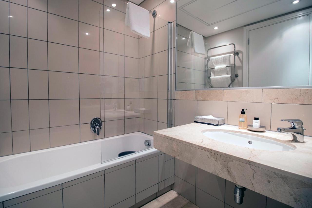 Exquisite Waterfront with Canal Views - 3