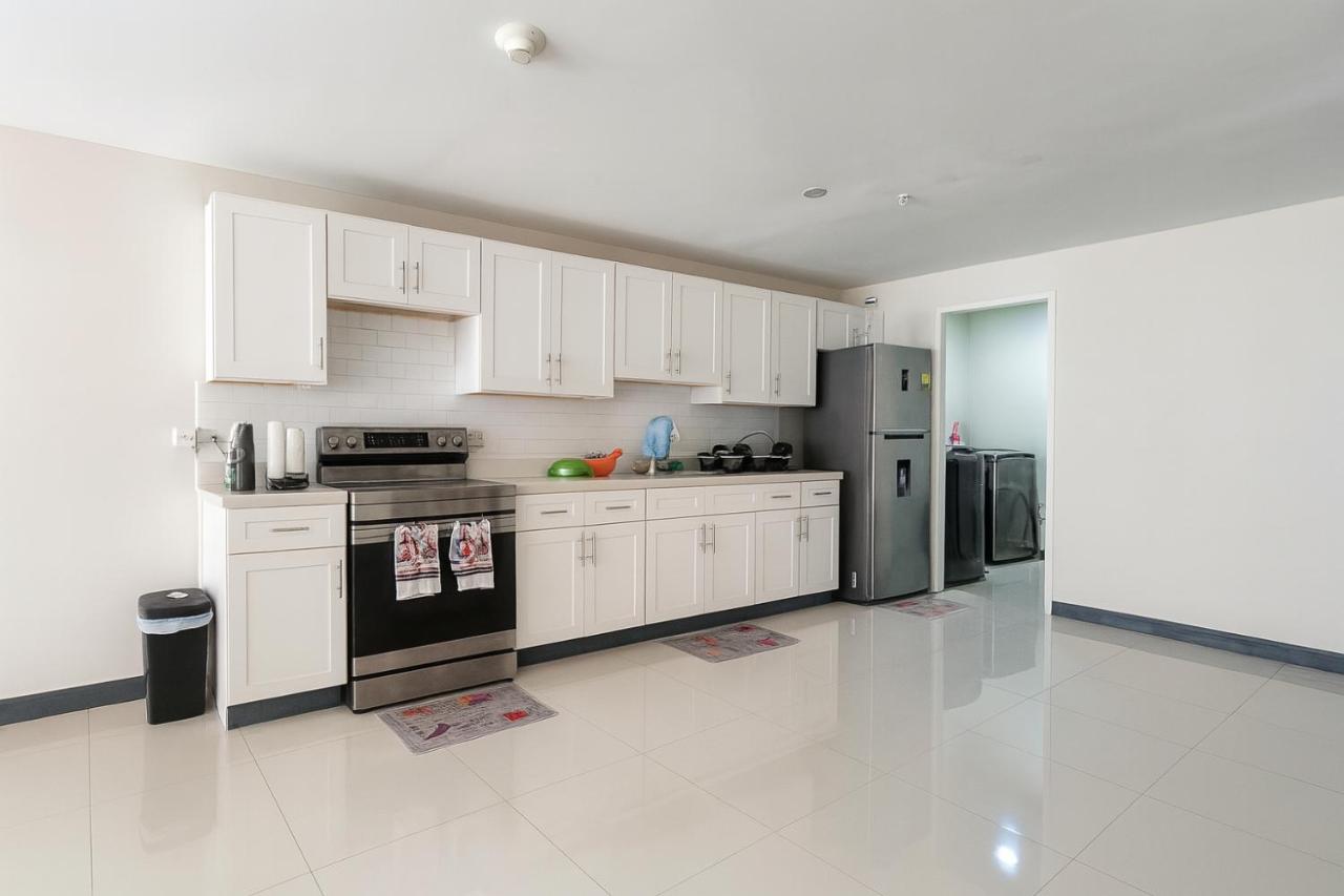 2 Bed-Sleeps 5-Private Garden-Free Parking - 4