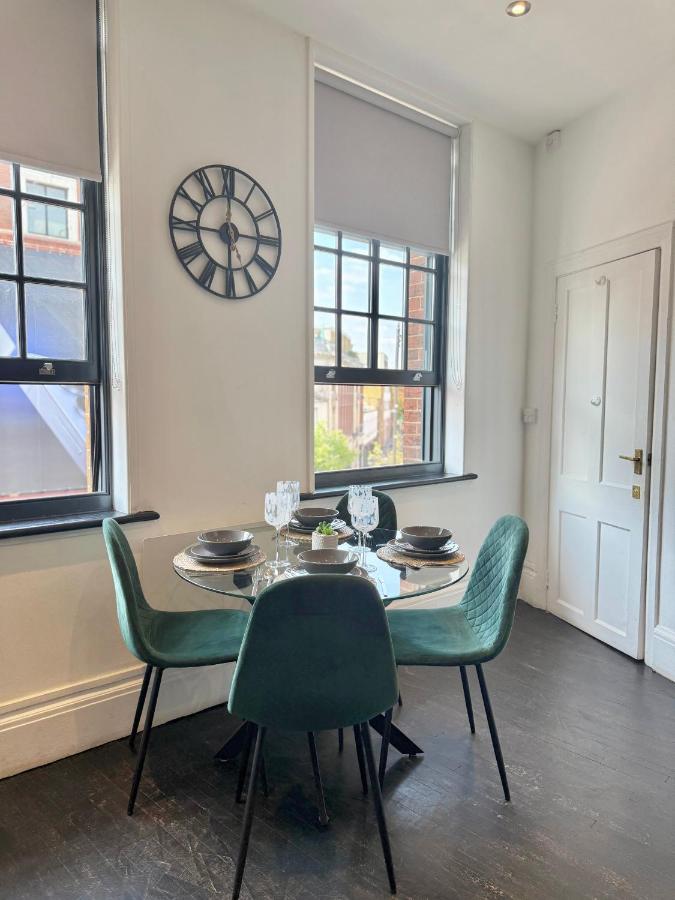 Modern 1-Bedroom Apartments near Shoreditch, Old Street & Hoxton by NourNest Apartments - 5