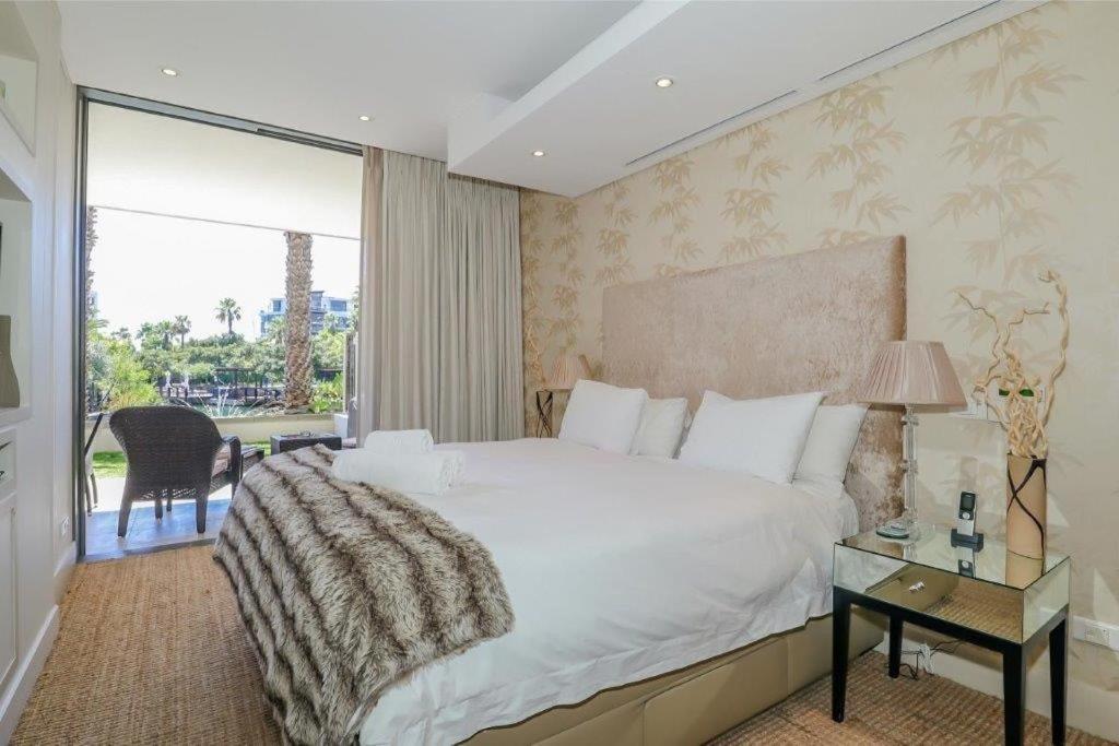 Fabulous Waterfront with Canal Views! KG10 - 2