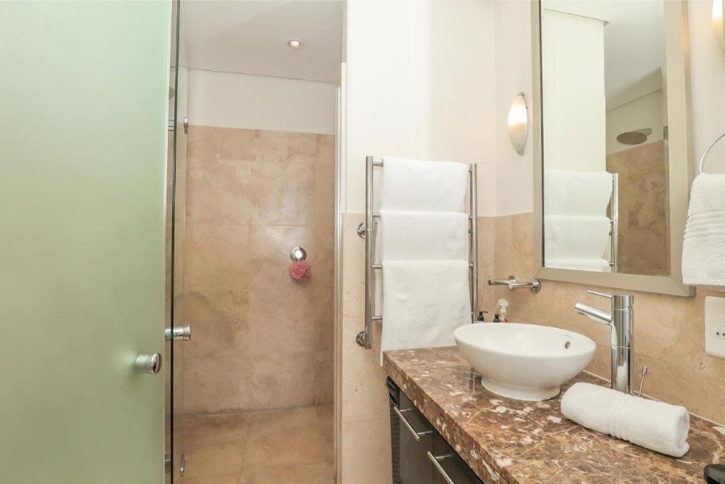 Fabulous Waterfront with Canal Views! KG10 - 3