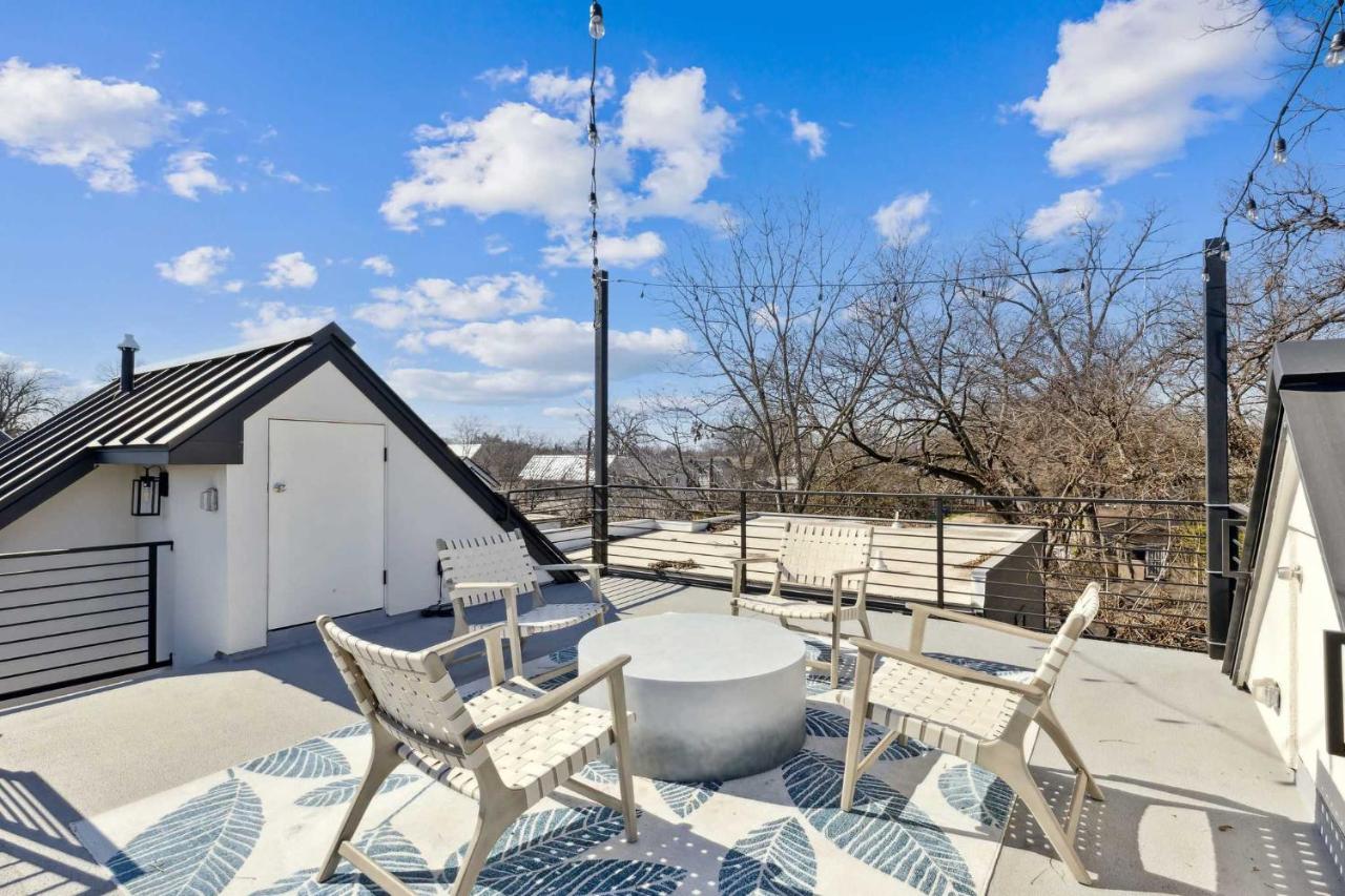 Chic Austin Getaway brand new with rooftop patio - 3