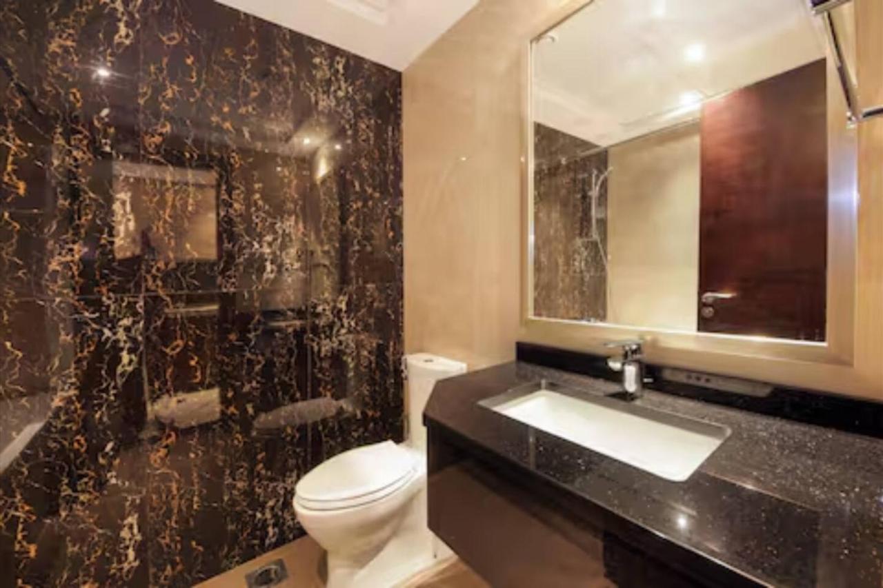 Dubai Downtown Canal View Studio 2306 - 3