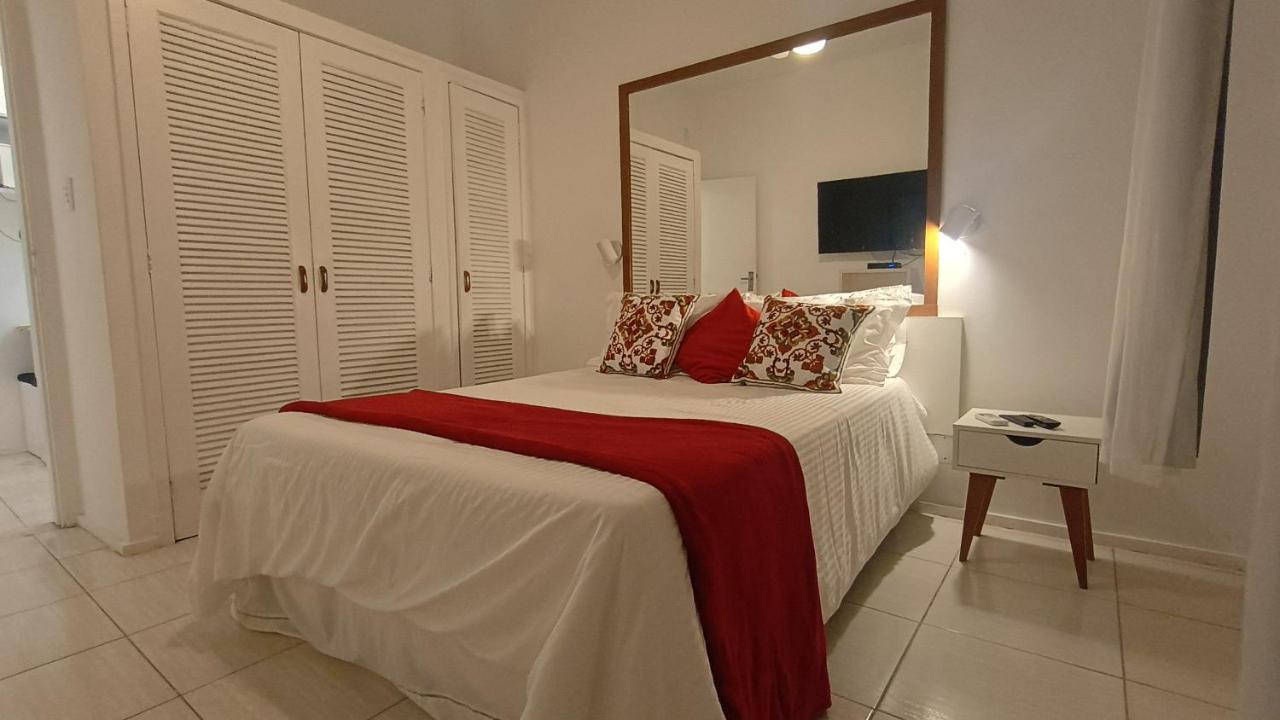 Apartamentos Gomes Carneiro 84 - Ipanema