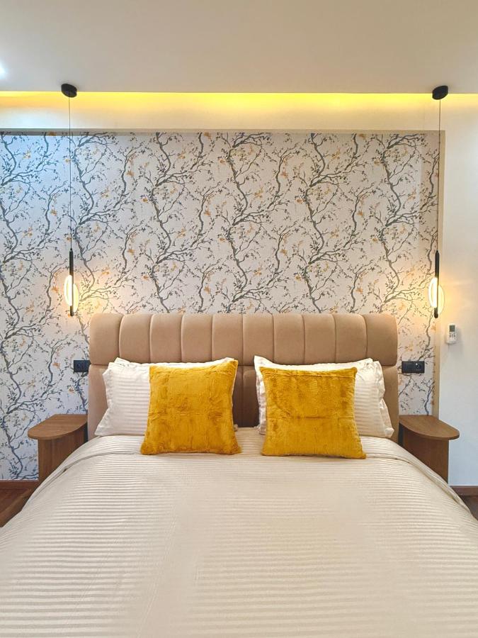 Elegant & Cozy Stay in Center - 3