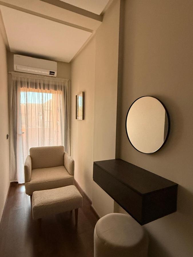 Elegant & Cozy Stay in Center - 5